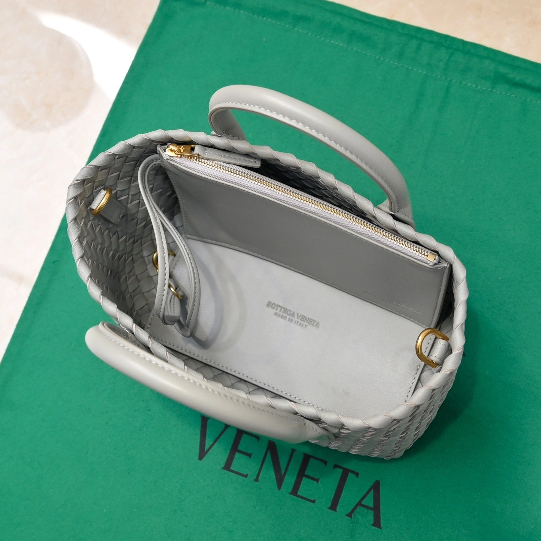 Bottega Veneta Shopping Bags Versatile 67736