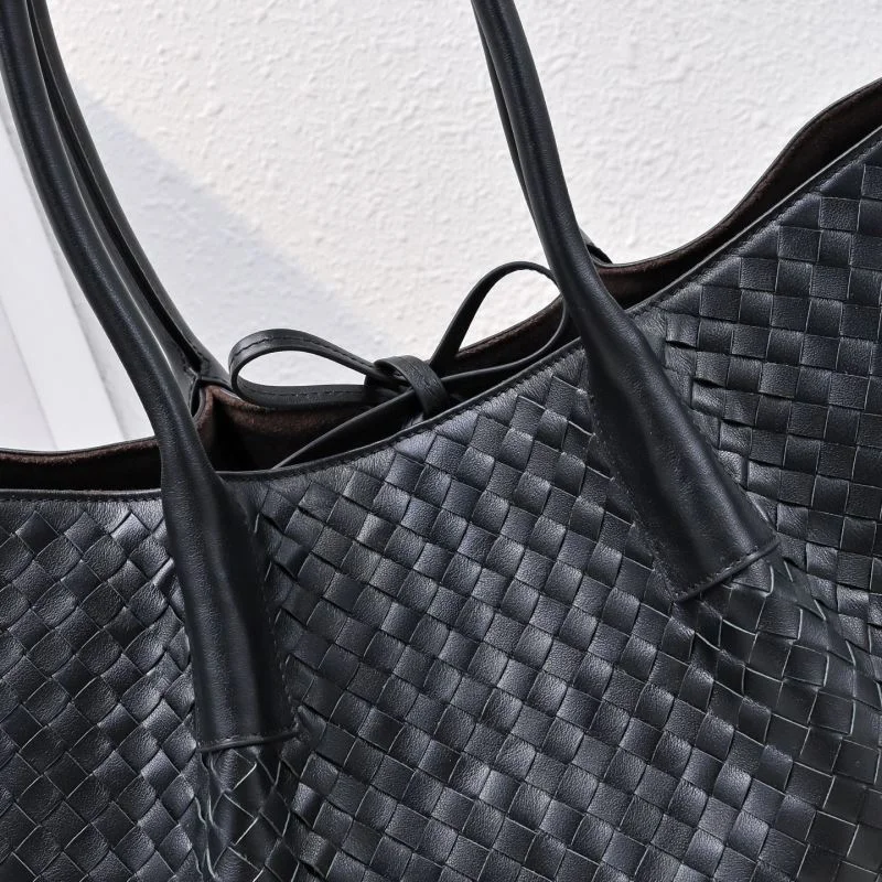 Neat Bottega Veneta Shopping Bags 51905