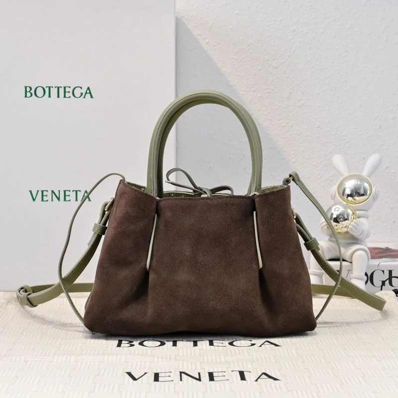 Effortless Bottega Veneta Shopping Bags 51843