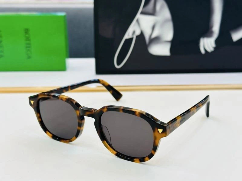 Bottega Veneta Sunglasses SunProtective 277060