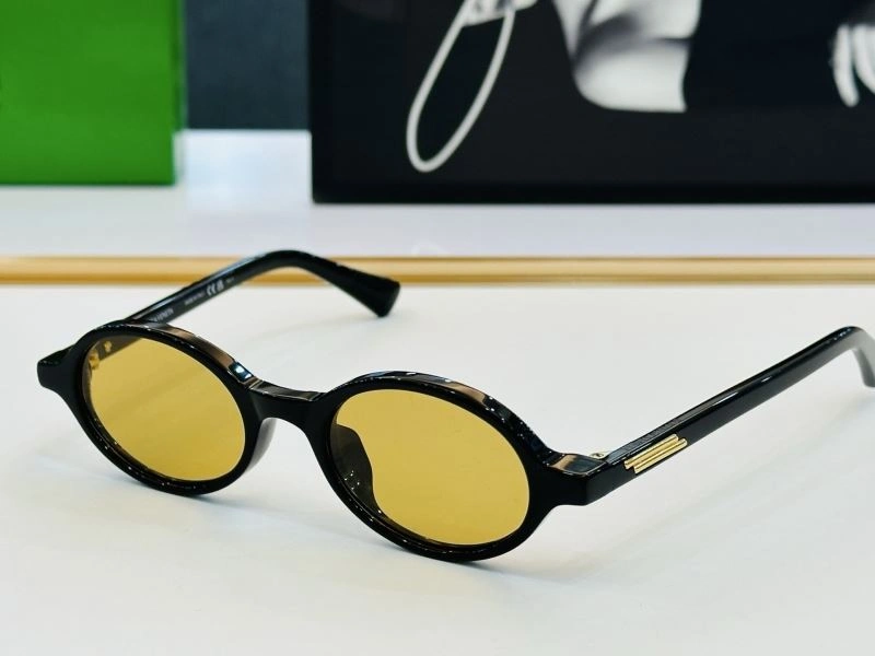 Snug Bottega Veneta Sunglasses 277062