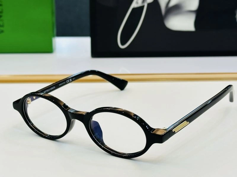 Snug Bottega Veneta Sunglasses 277062
