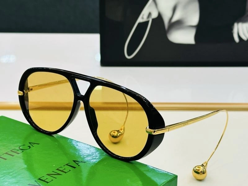 Resilient Bottega Veneta Sunglasses 277048