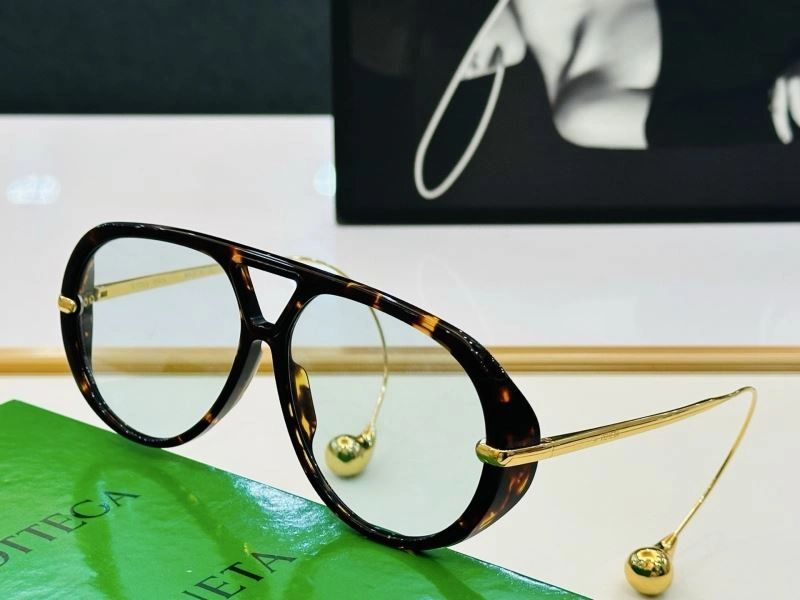 Resilient Bottega Veneta Sunglasses 277048