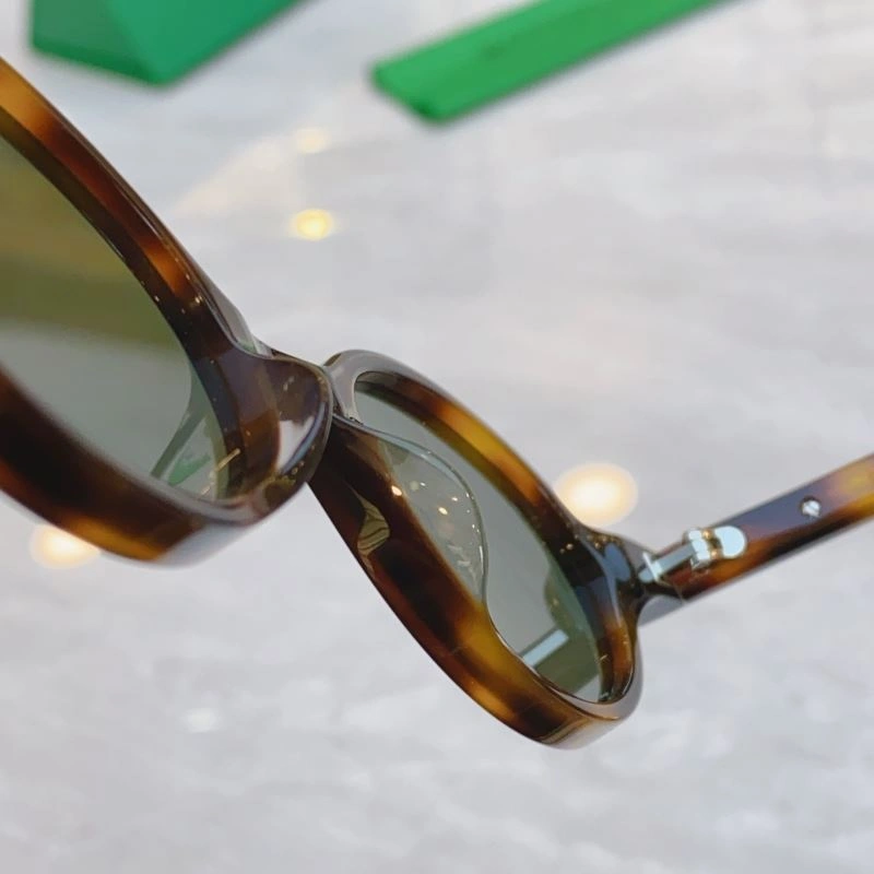 Bottega Veneta Sunglasses EasyMatch 277076