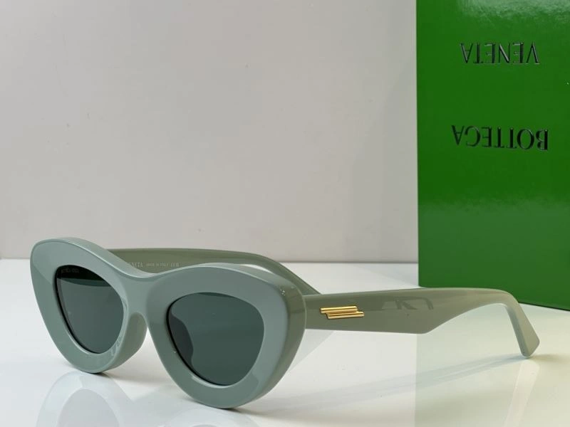 Bottega Veneta Sunglasses GoAnywhere 277102