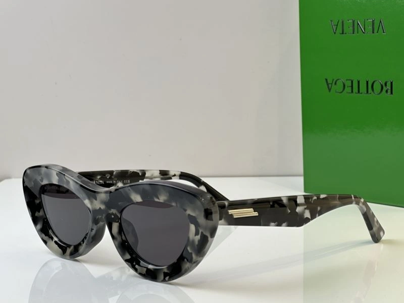 Bottega Veneta Sunglasses GoAnywhere 277102