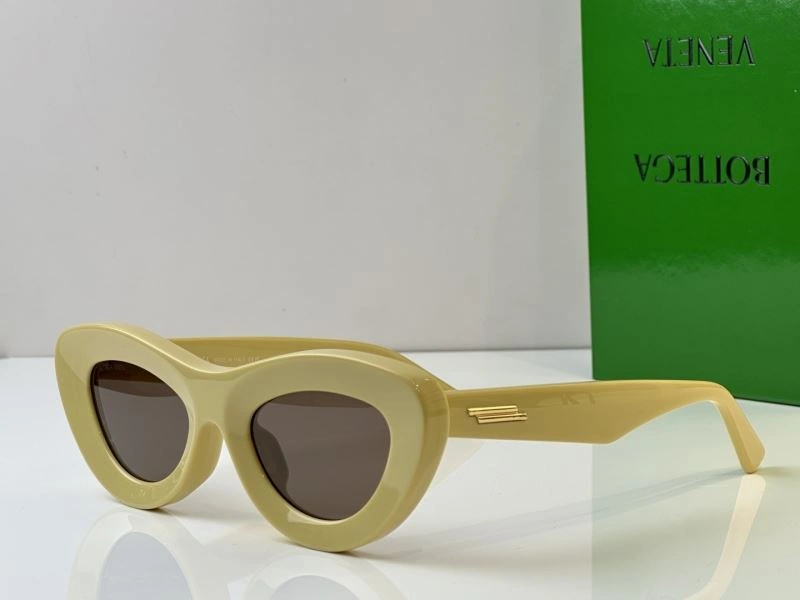 Bottega Veneta Sunglasses GoAnywhere 277102