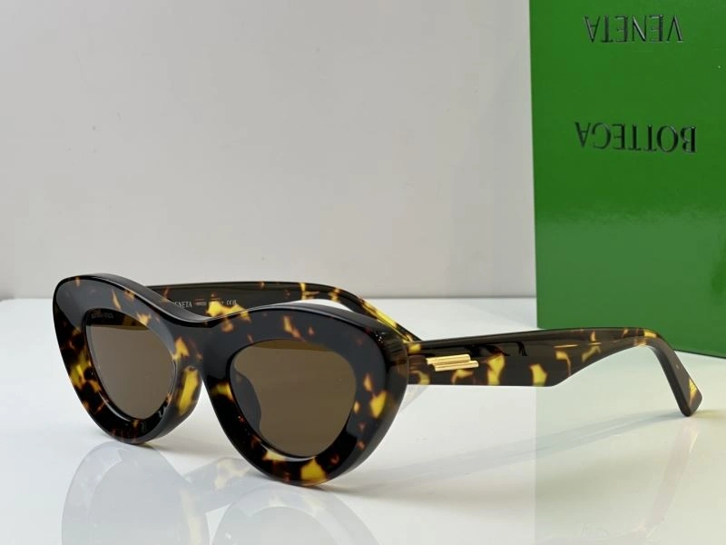 Bottega Veneta Sunglasses GoAnywhere 277102