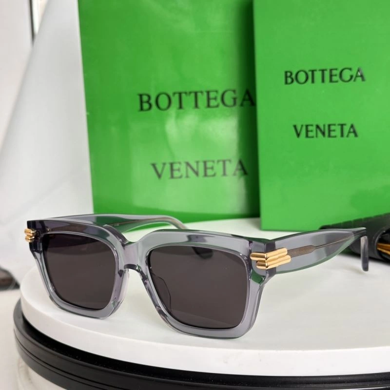 Flexible Bottega Veneta Sunglasses 277108