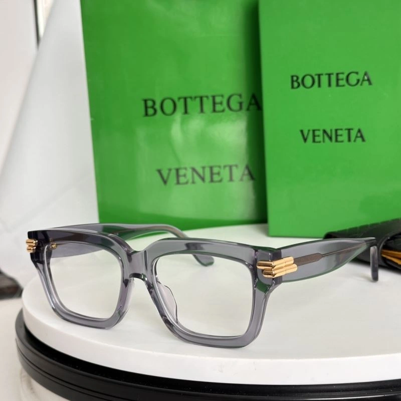 Flexible Bottega Veneta Sunglasses 277108