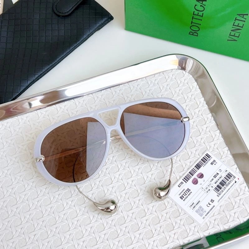 Bottega Veneta Sunglasses Compact 277087