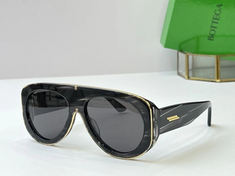Lightweight Bottega Veneta Sunglasses 277089