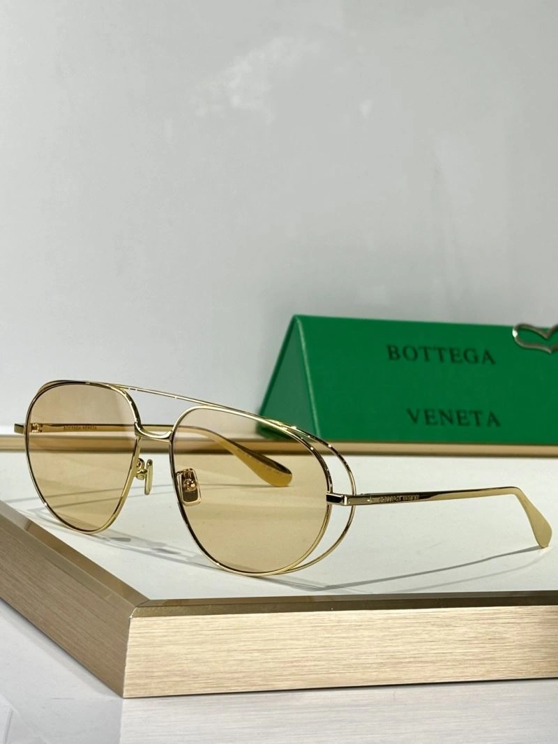 Bottega Veneta Sunglasses UrbanChic 277109