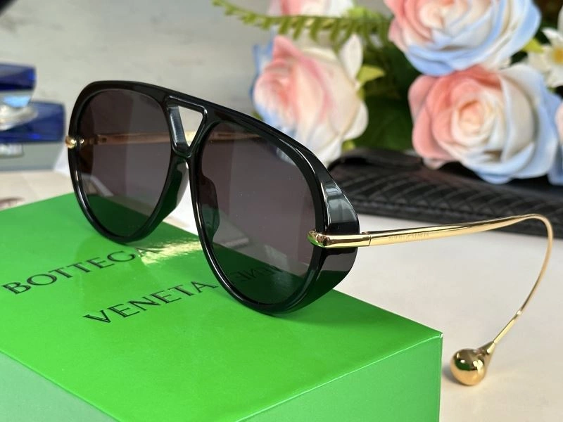 Bottega Veneta Sunglasses Comfortable 277110