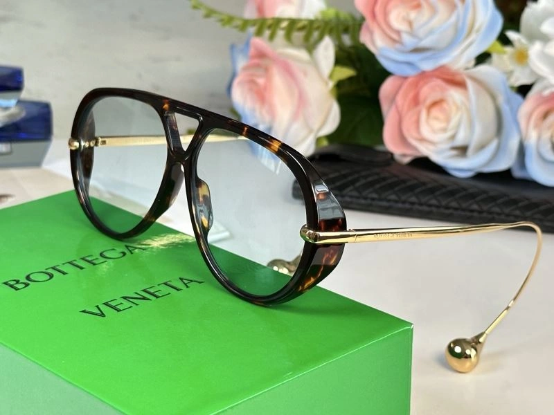 Bottega Veneta Sunglasses Comfortable 277110