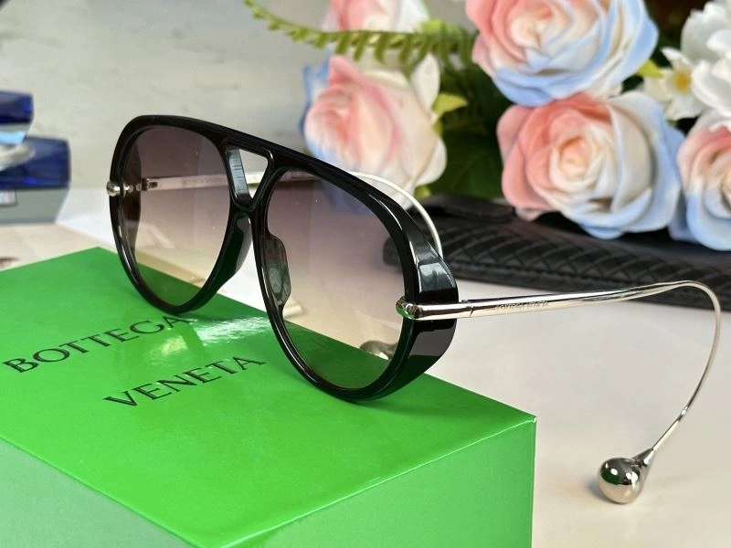Bottega Veneta Sunglasses Comfortable 277110