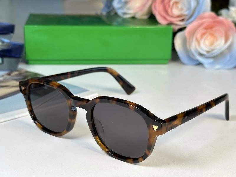 Bottega Veneta Sunglasses Minimalist 277088
