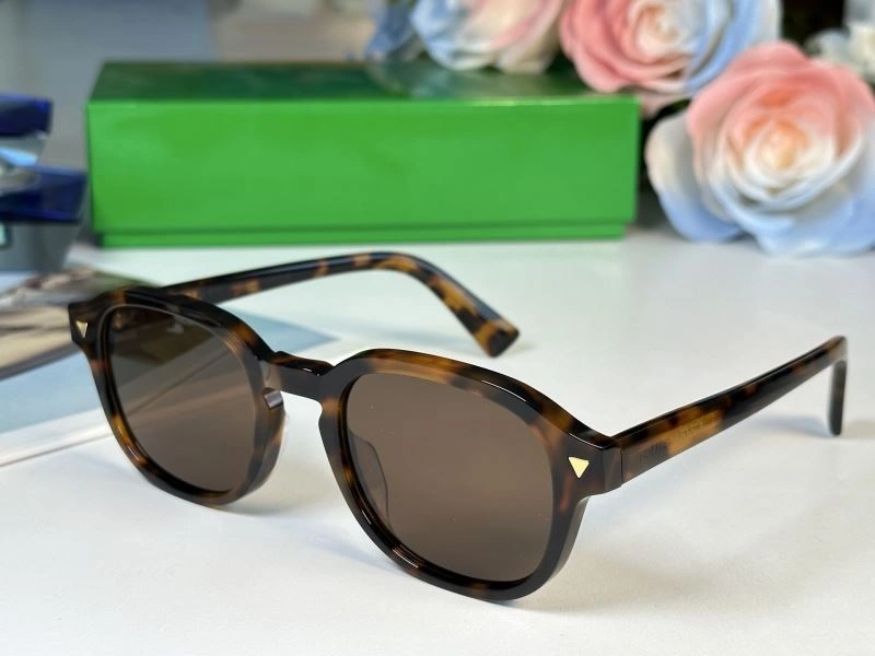 Bottega Veneta Sunglasses Minimalist 277088