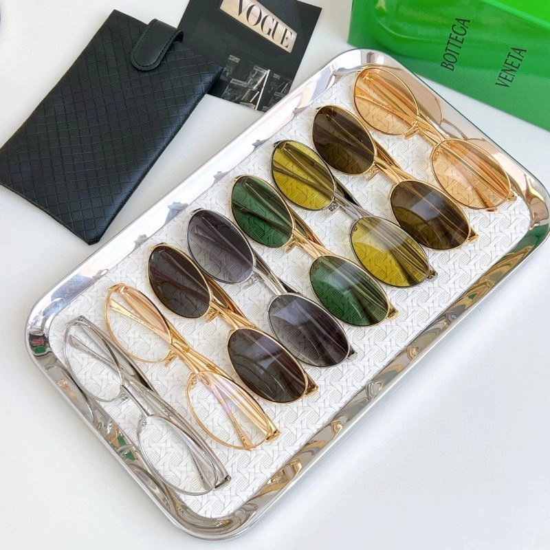 Flexible Bottega Veneta Sunglasses 277084