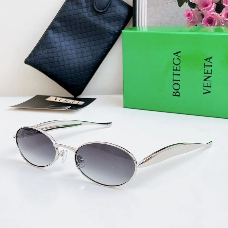 Flexible Bottega Veneta Sunglasses 277084