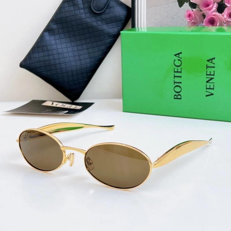 Flexible Bottega Veneta Sunglasses 277084