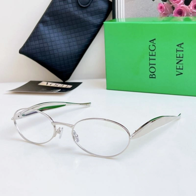 Flexible Bottega Veneta Sunglasses 277084