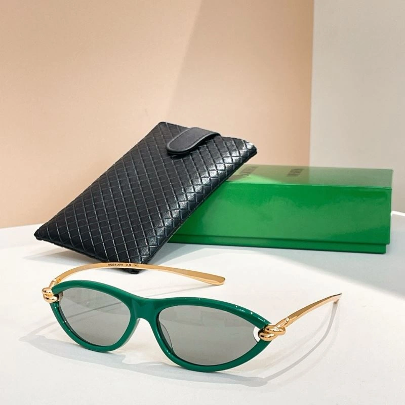 Sleek Bottega Veneta Sunglasses 277082