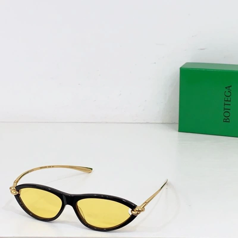 Tailored Bottega Veneta Sunglasses 277081