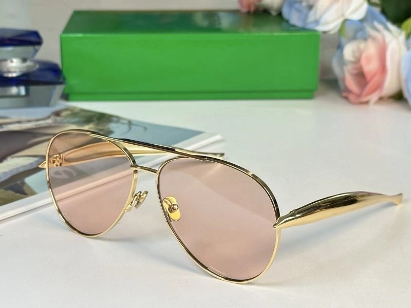 RelaxedFit Bottega Veneta Sunglasses 277077