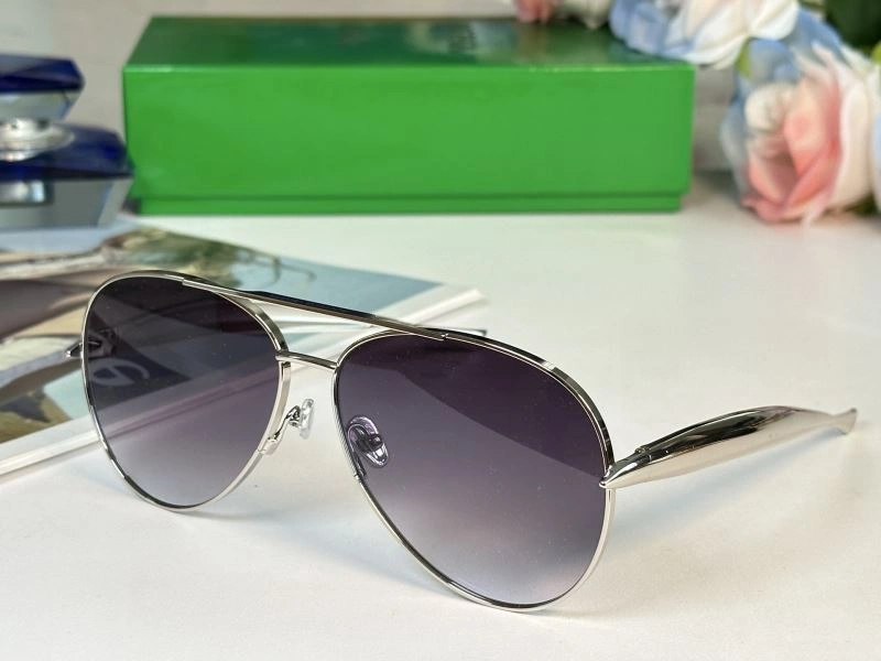RelaxedFit Bottega Veneta Sunglasses 277077