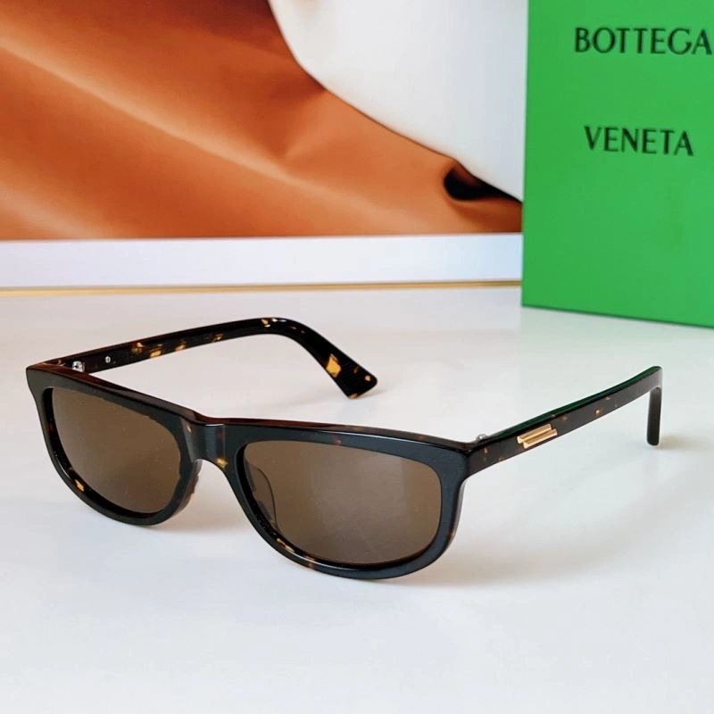 Bottega Veneta Sunglasses UrbanChic 277066