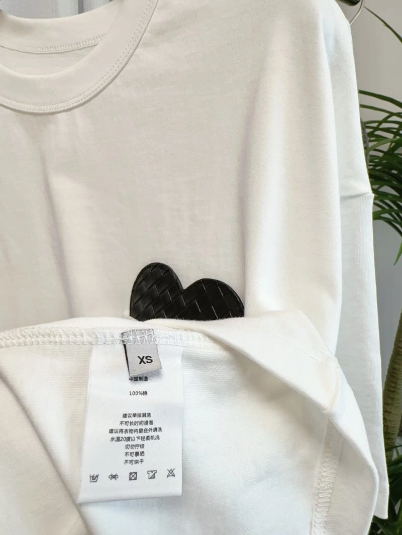 Bottega Veneta T-Shirts Resilient 157143