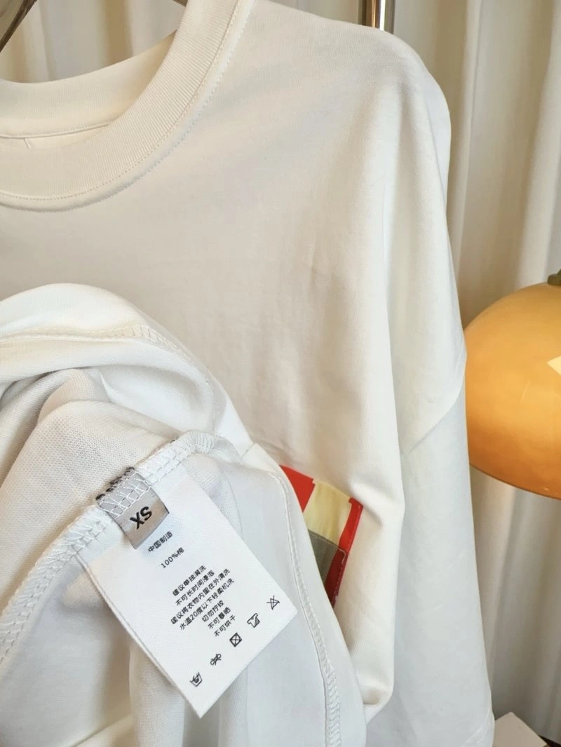Effortless Bottega Veneta T-Shirts 155054