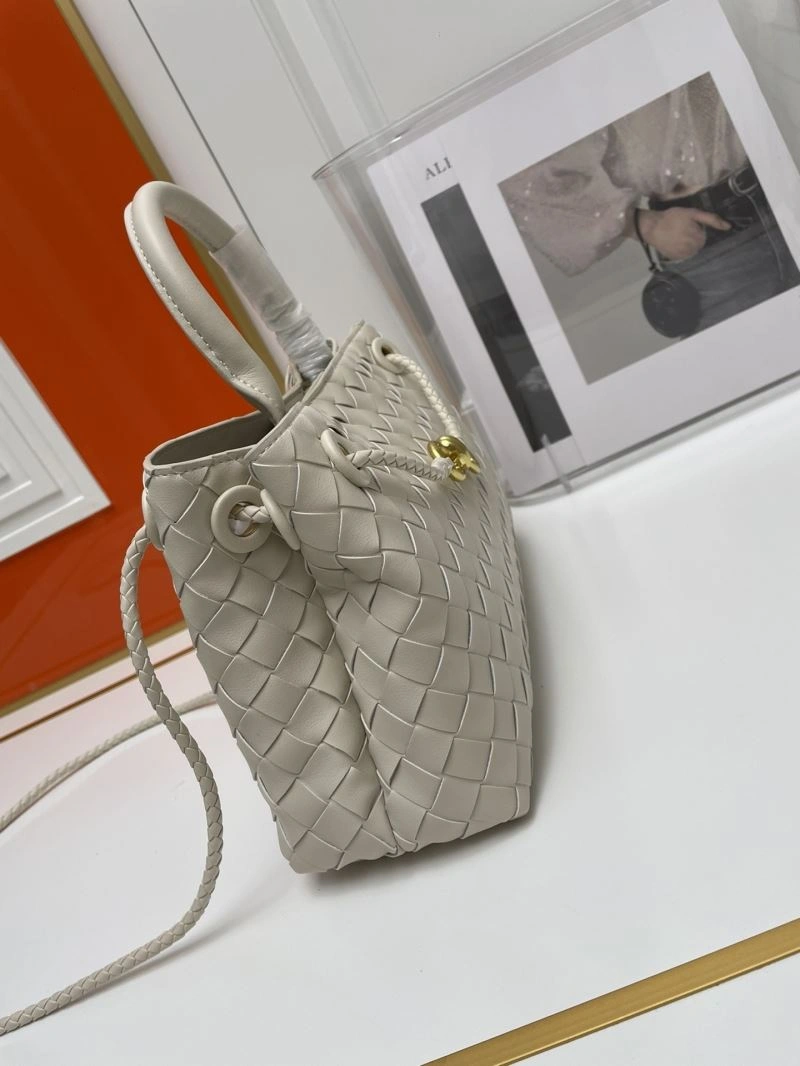 Timeless Bottega Veneta Top Handle Bags 84642