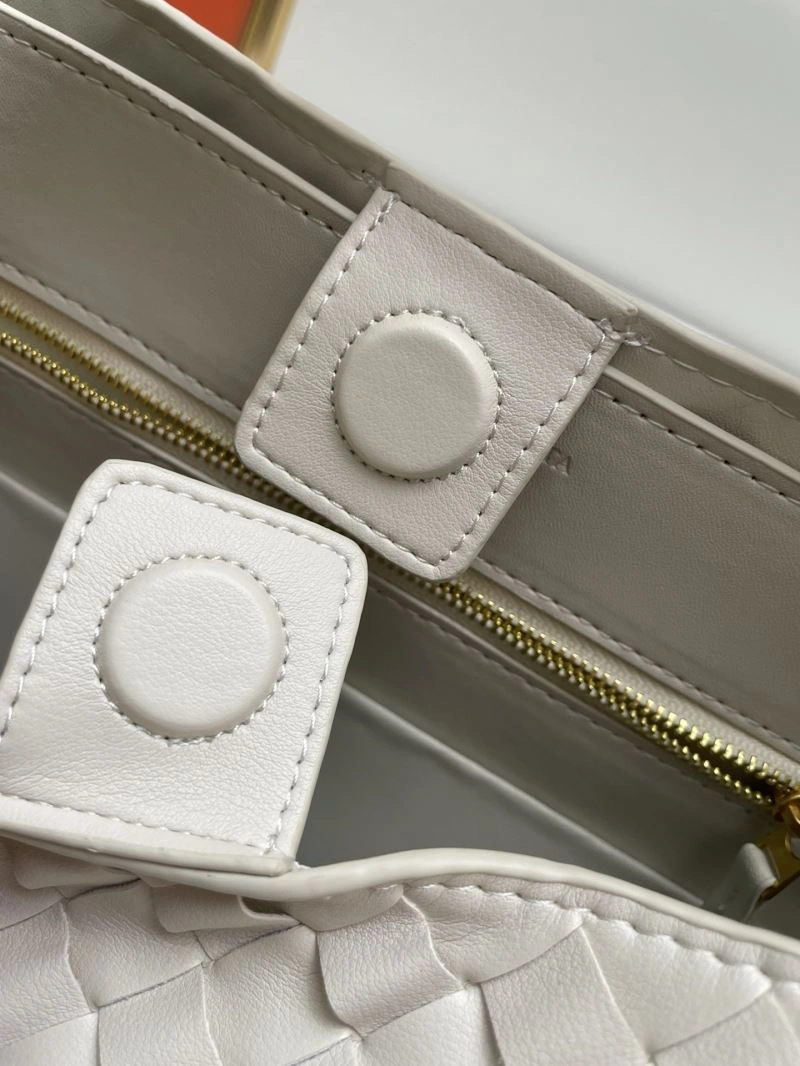 Bottega Veneta Top Handle Bags Reliable 84635