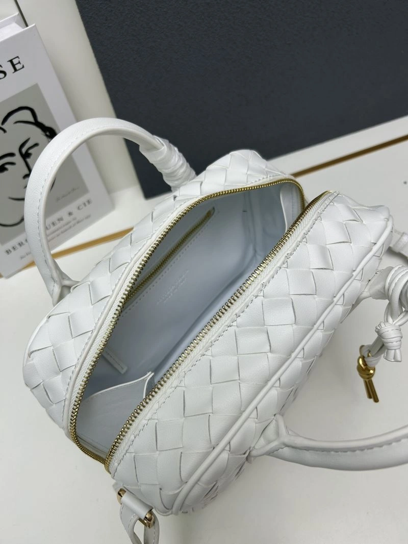 GoAnywhere Bottega Veneta Top Handle Bags 84612