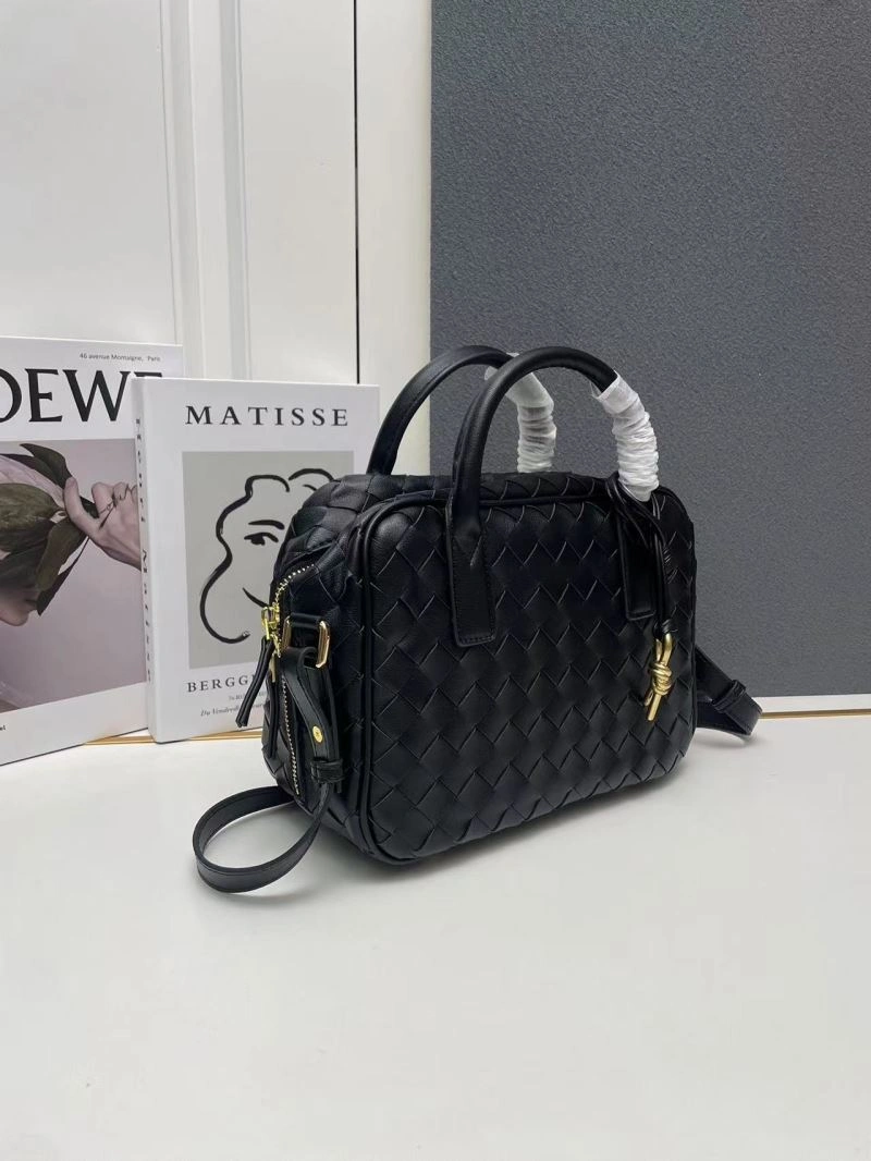 Bottega Veneta Top Handle Bags WellDesigned 84694