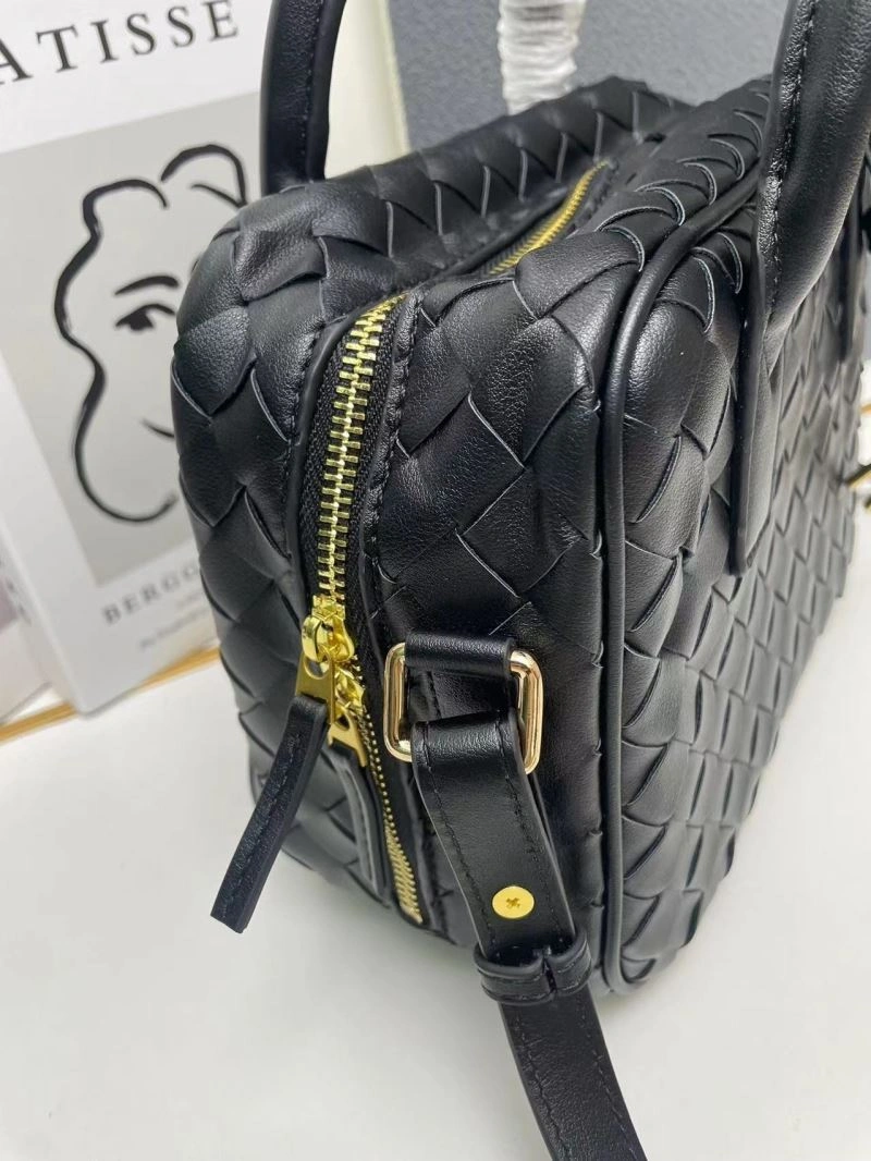 Bottega Veneta Top Handle Bags WellDesigned 84694