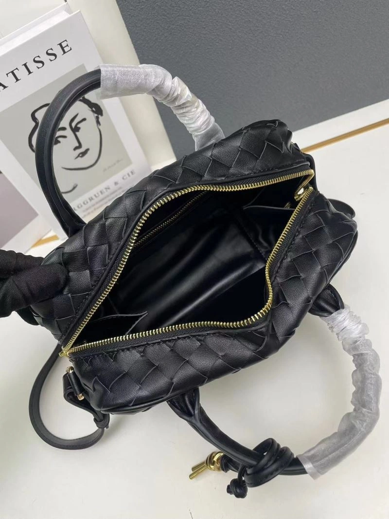 Bottega Veneta Top Handle Bags WellDesigned 84694