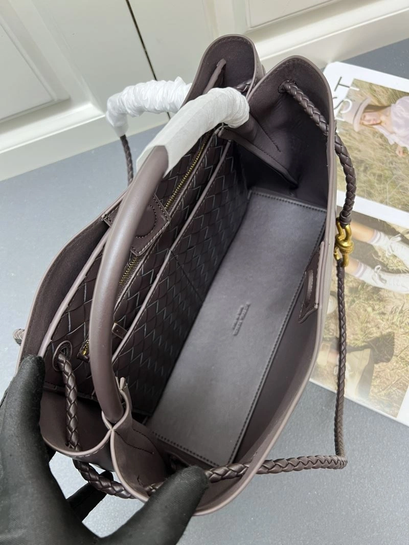 Timeless Bottega Veneta Top Handle Bags 84615