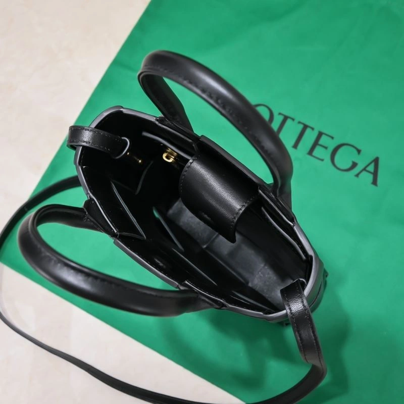 Bottega Veneta Top Handle Bags Unique 68110