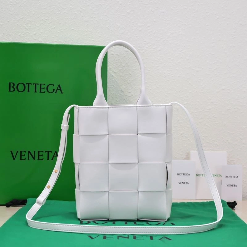 SunProtective Bottega Veneta Top Handle Bags 68019