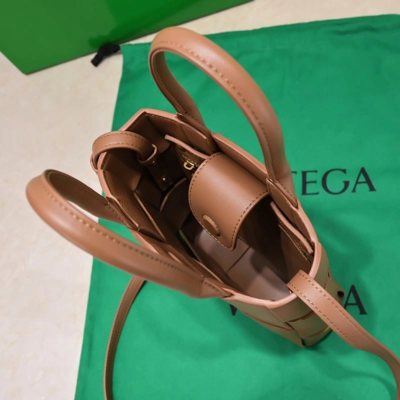Popular Bottega Veneta Top Handle Bags 67983
