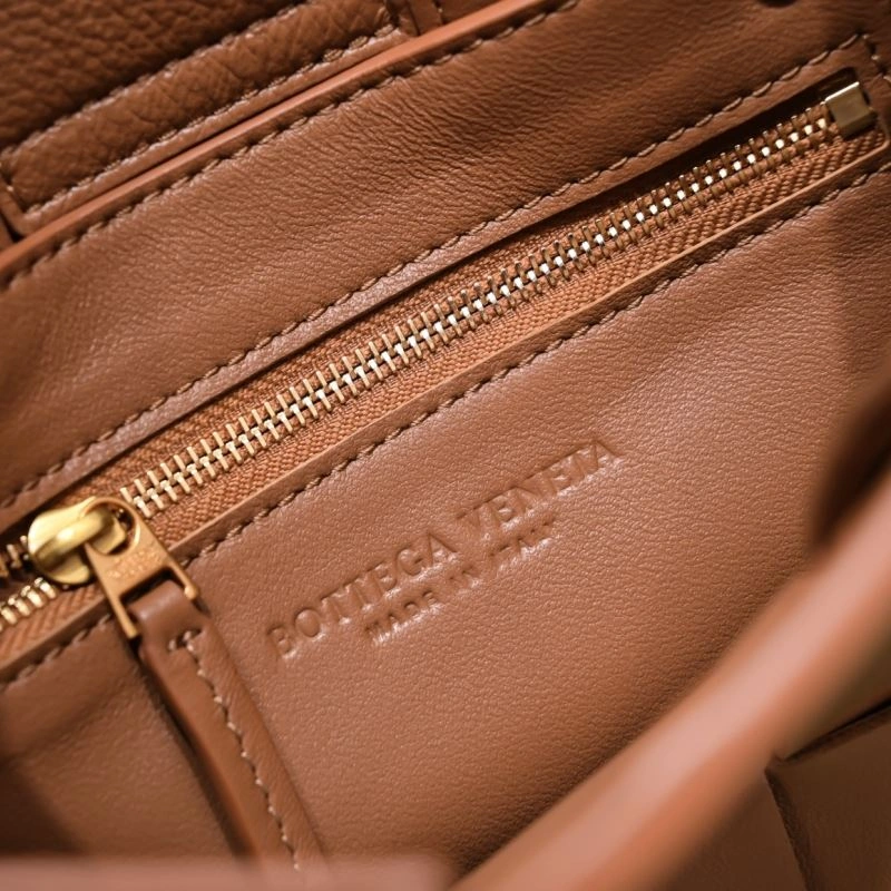 Popular Bottega Veneta Top Handle Bags 67983