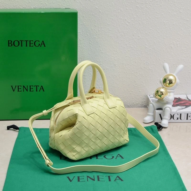 Sustainable Bottega Veneta Top Handle Bags 67841