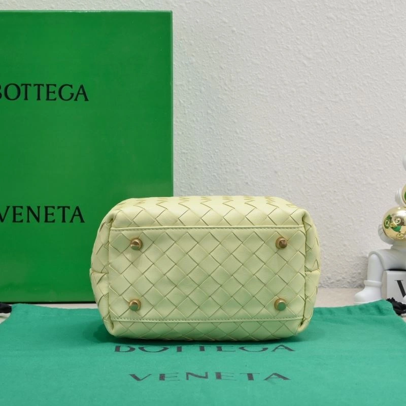 Sustainable Bottega Veneta Top Handle Bags 67841