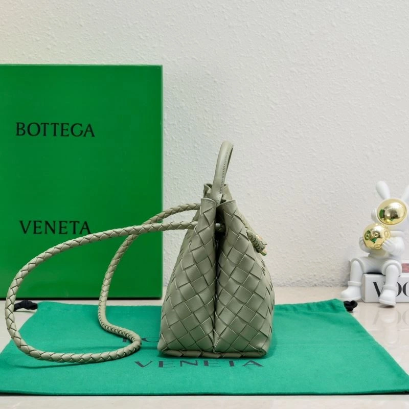 Timeless Bottega Veneta Top Handle Bags 67782