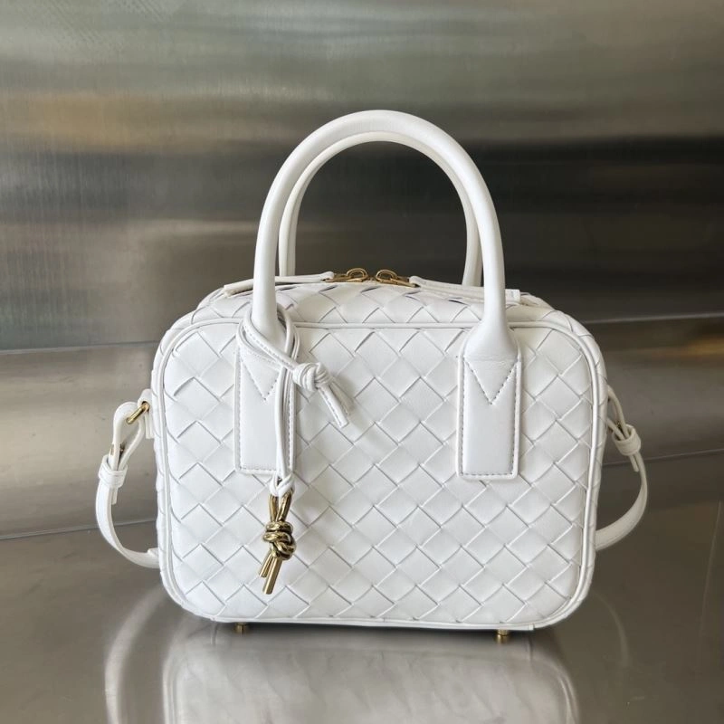 Unisex Bottega Veneta Top Handle Bags 67780