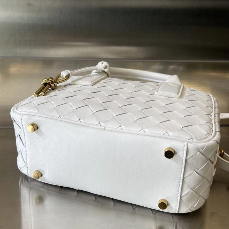 Unisex Bottega Veneta Top Handle Bags 67780